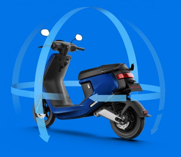 Scooter électrique de la marque NIU modèle MQi + coloris bleu